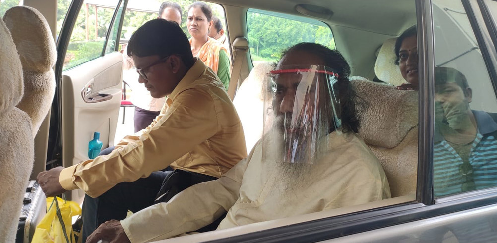 लेखक गाव सोडून जातो म्हणजे काय होतं…?