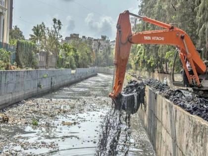आता अधिका-यांचा पगारही ठेकेदारांनी द्यायचा का?